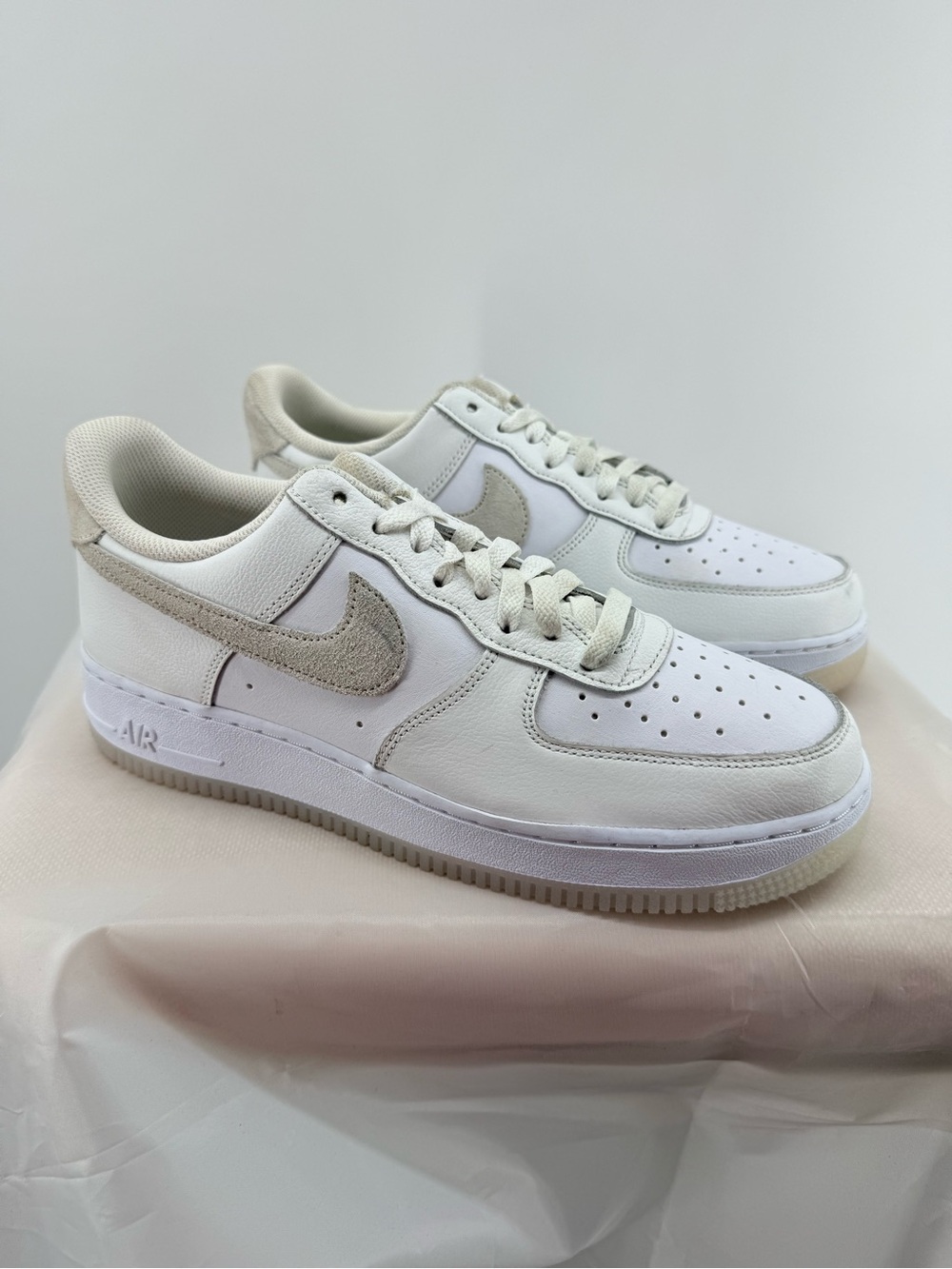 Airforce 1 Low 07 LV8 Summit White Phantom size 8.5M